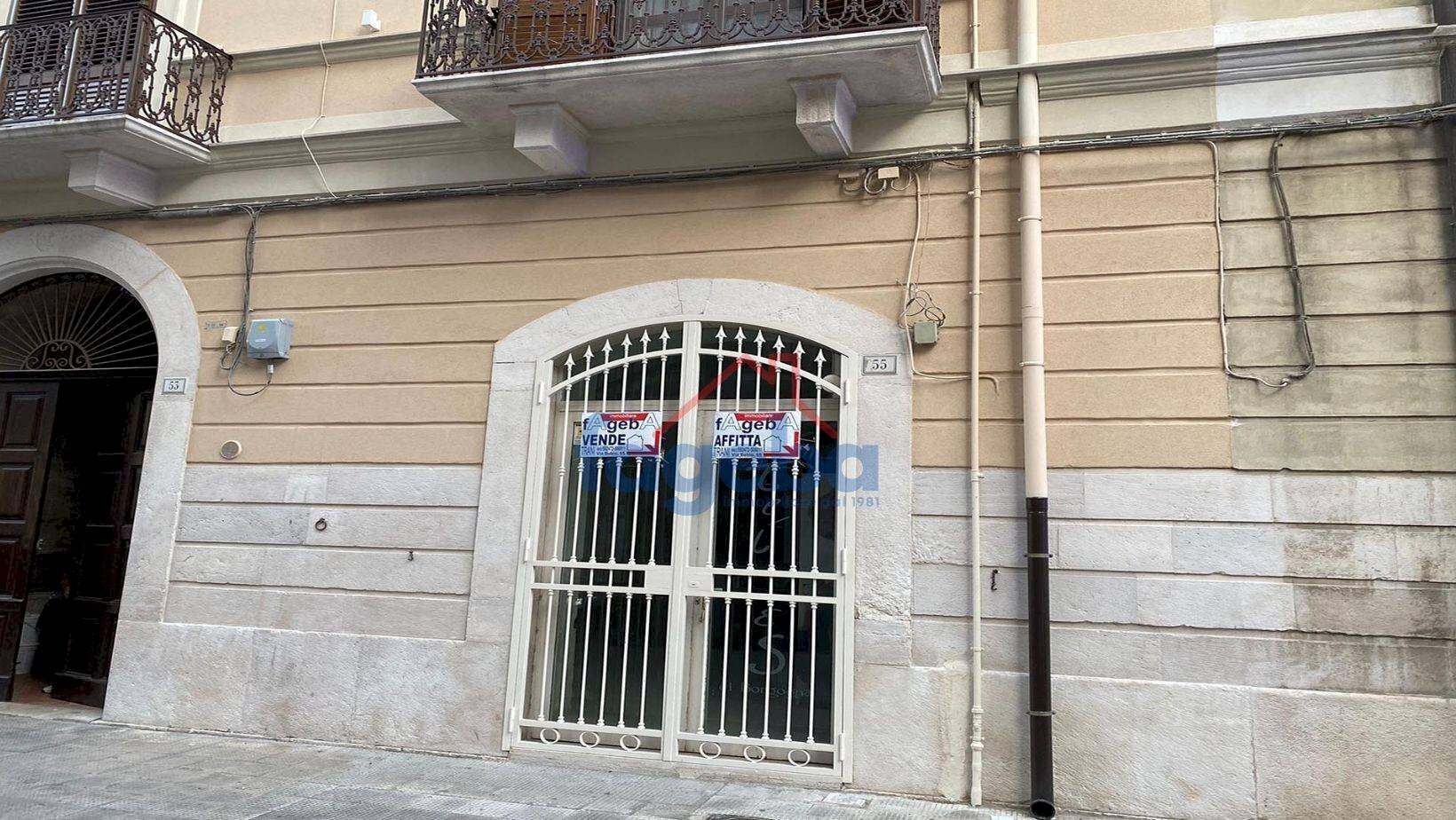 Foto 4 - Locale Commerciale VIA MARGHERITA DI BORGOGNA
 
53, Trani - foto 3