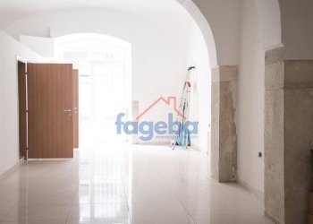 Foto 1 - Locale Commerciale VIA MARGHERITA DI BORGOGNA
 
53, Trani - foto 1