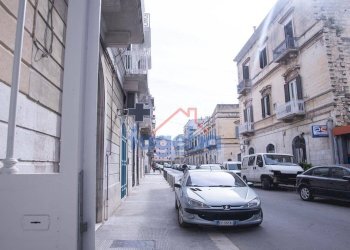 Foto 6 - Locale Commerciale VIA MARGHERITA DI BORGOGNA
 
53, Trani - foto 5