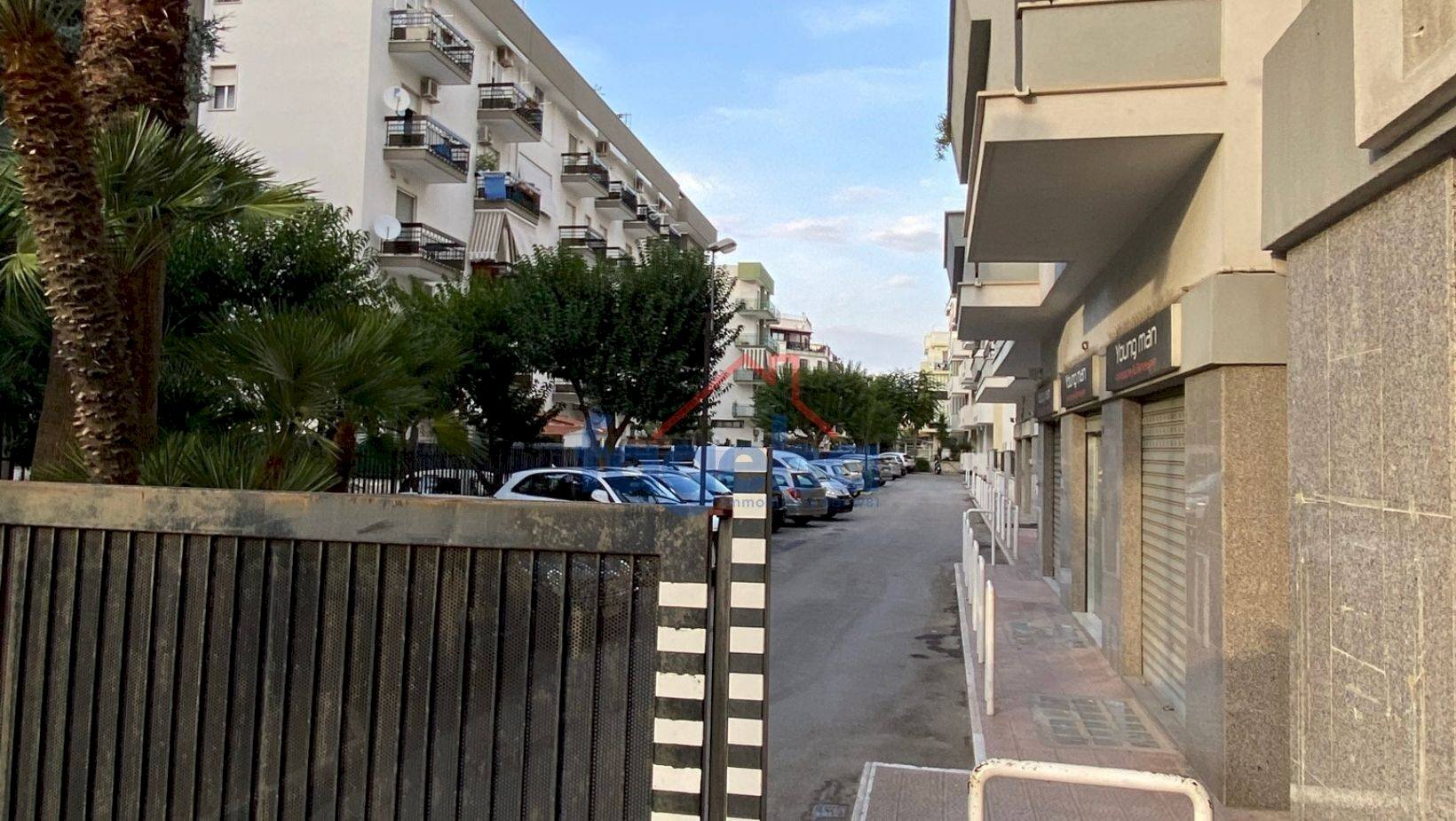 Foto 1 - Warehouse PIAZZA ALBANESE
 
1, Trani - photo 1