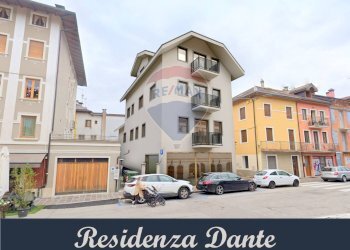 Edificio all\'aperto - Negozio via dante alighieri
 
19, Asiago - foto 1