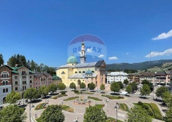 Edificio all\'aperto - Negozio via dante alighieri
 
19, Asiago - foto 2