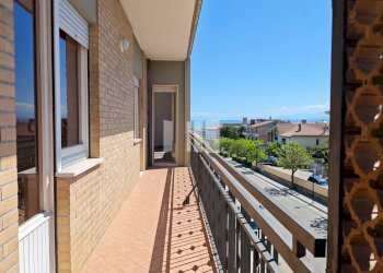 Foto 1 - Quadrilocale Via Papa Giovanni XXIII
 
48, Mosciano Sant'Angelo - foto 1