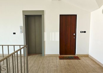 Foto 2 - Attico Lungomare Rodi
 
32, Giulianova - foto 2