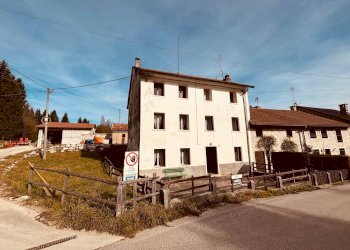 Foto 1 - Casa semi indipendente Via Villanova e Campo
 
9, Tonezza del Cimone - foto 1