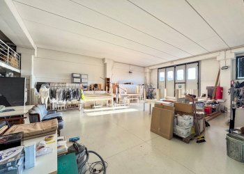 Foto 10 - Laboratorio Via Montegrappa
 
15, Ponzano Veneto - foto 10