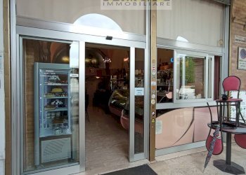 Foto 1 - Bar Tavola Calda - Fredda Borgo G. Leopardi
 
33, Offida - foto 1