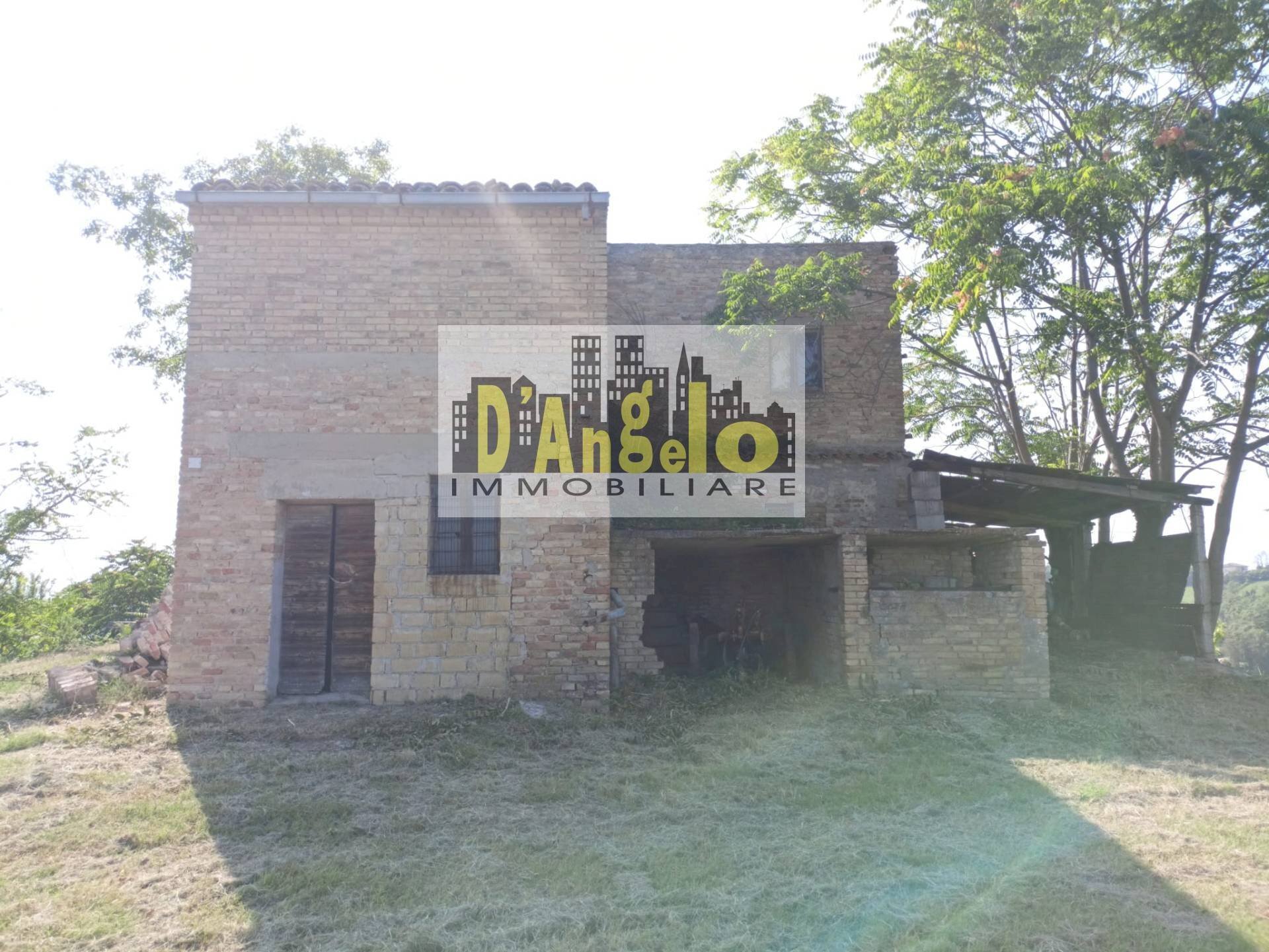 Foto 1 - Independent house Via Corneto, Carassai - photo 1