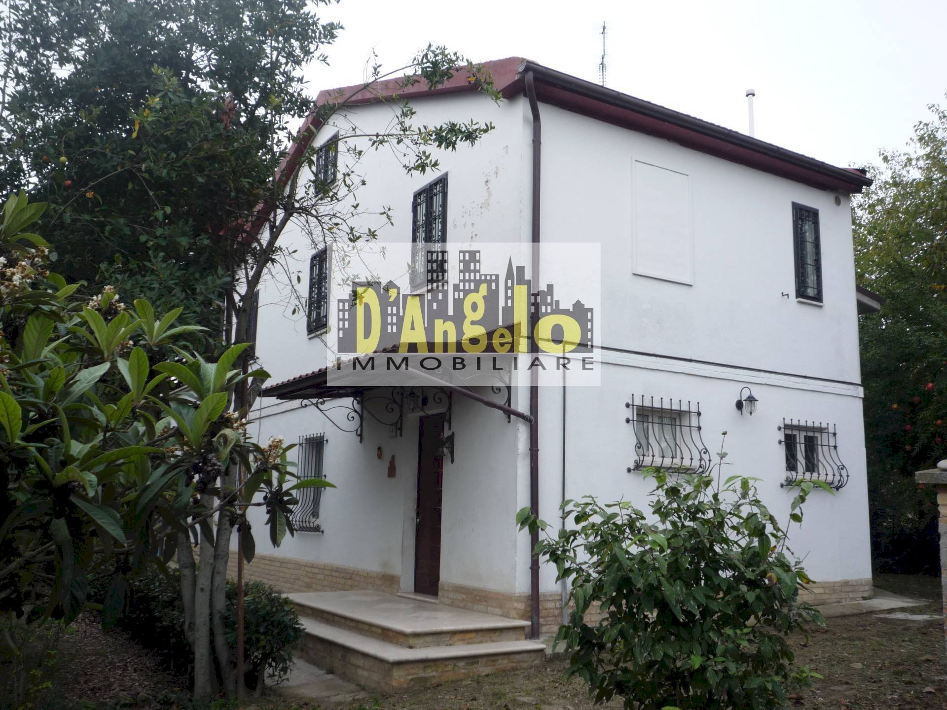 Foto 1 - Casa indipendente Castignano - foto 1