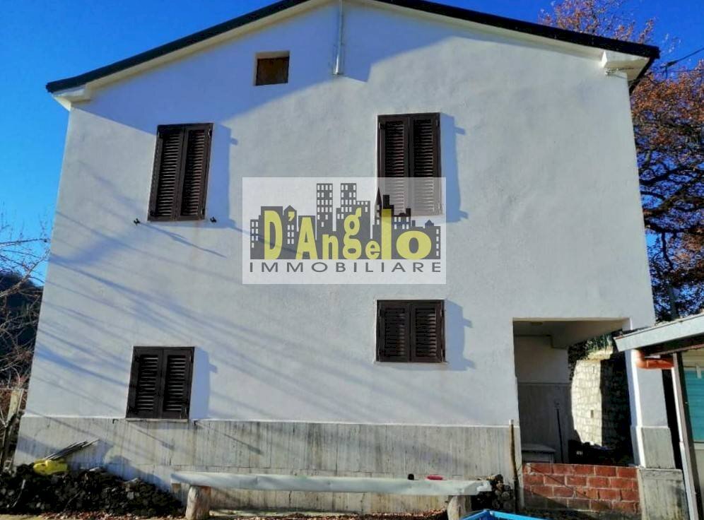 Foto 1 - Casa indipendente Strada radicina
 
53, Roccafluvione - foto 1