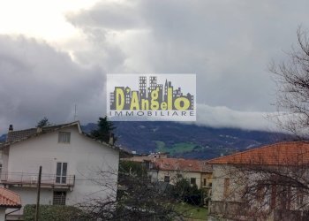 Foto 1 - Quadrilocale Via Santa Giuliana
 
11, Castignano - foto 1