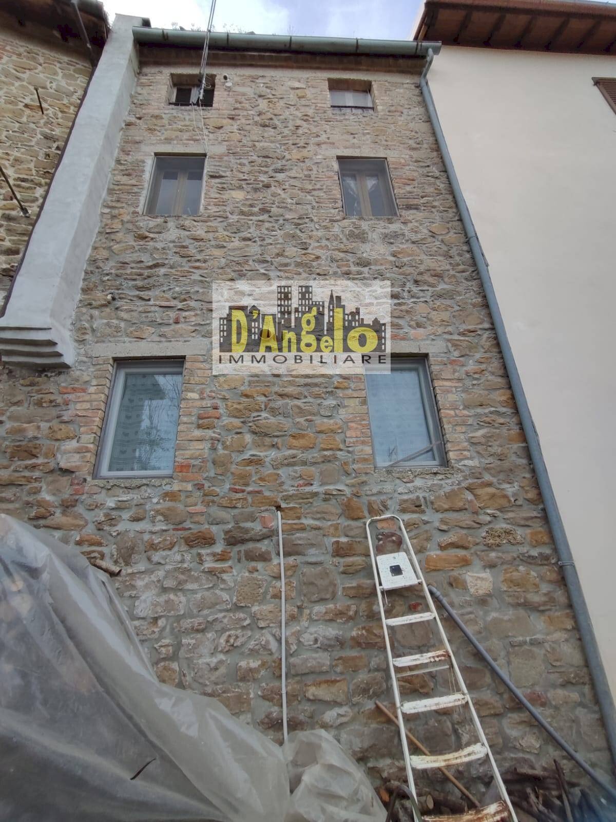 Foto 2 - Casa indipendente Piazza Vittorio Emanuele II
 
7, Palmiano - foto 2