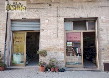 Foto 1 - Commercial Premises via borgo gabribaldi, Castignano - photo 1