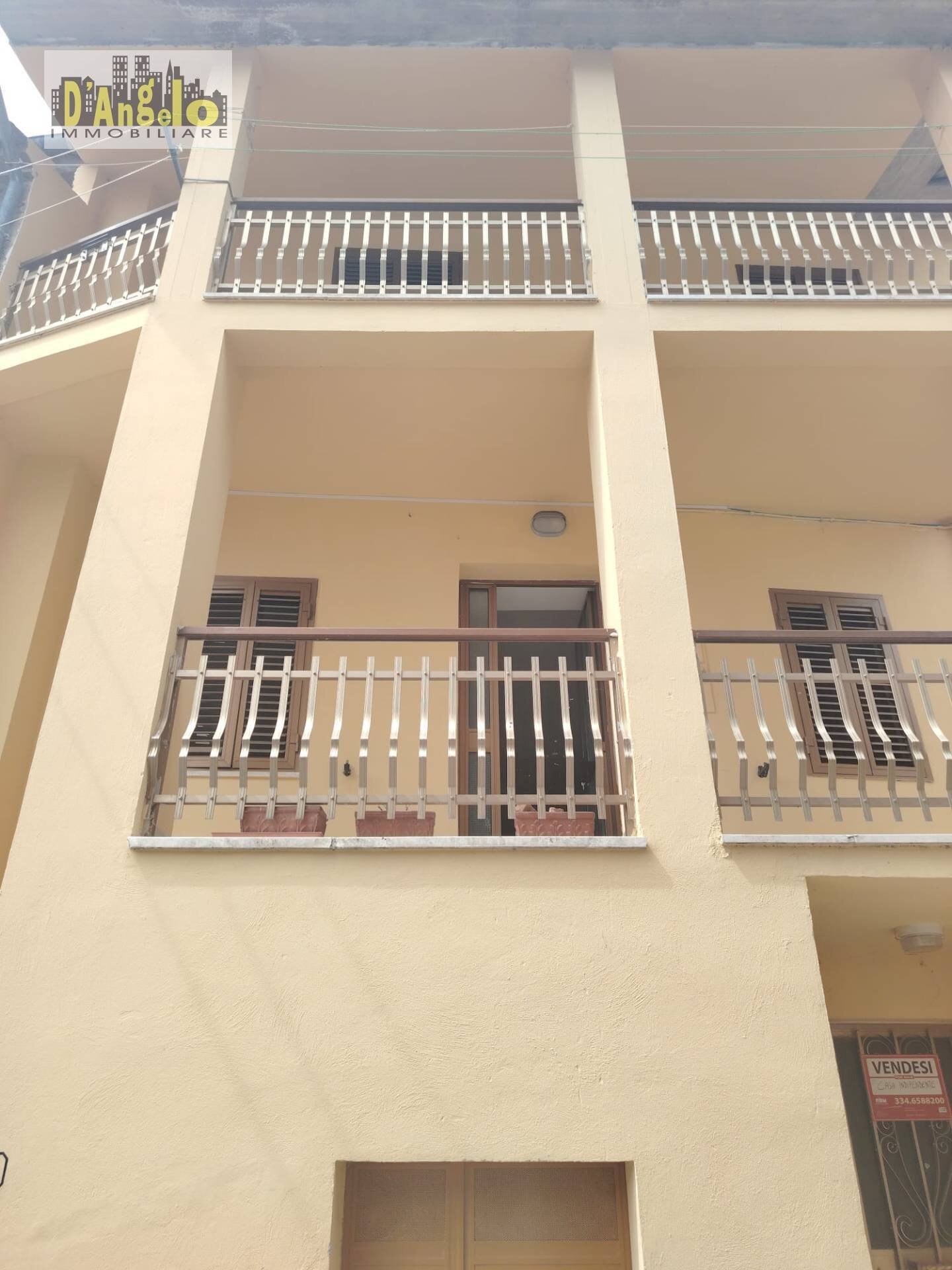 Foto 3 - Villa a Schiera Piazza Vittorio Emanuele II
 
10, Palmiano - foto 3