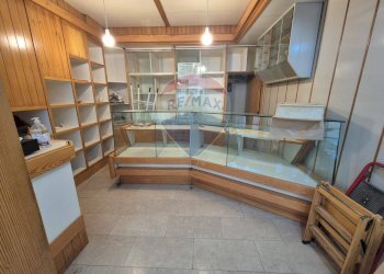 Dispensa di stoccaggio - Locale Commerciale Via Kerbaker
 
84, Napoli - foto 5