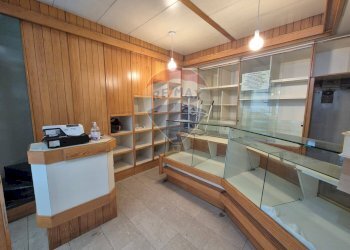 Dispensa di stoccaggio - Locale Commerciale Via Kerbaker
 
84, Napoli - foto 4