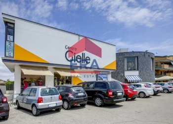 Foto 1 - Negozio Viale San Lorenzo
 
10, Ardea - foto 1