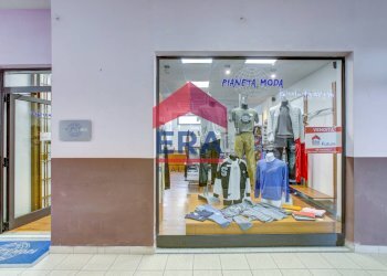 Foto 5 - Negozio Viale San Lorenzo
 
10, Ardea - foto 5