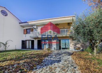 Foto 1 - Quadrilocale Via Cincinnato
 
6, Pomezia - foto 1