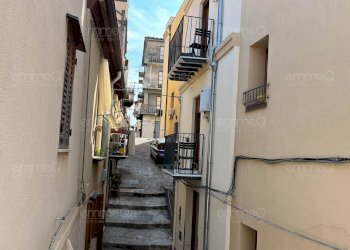 Foto 4 - Trilocale via Discesa Scuole
 
2, Castelbuono - foto 4