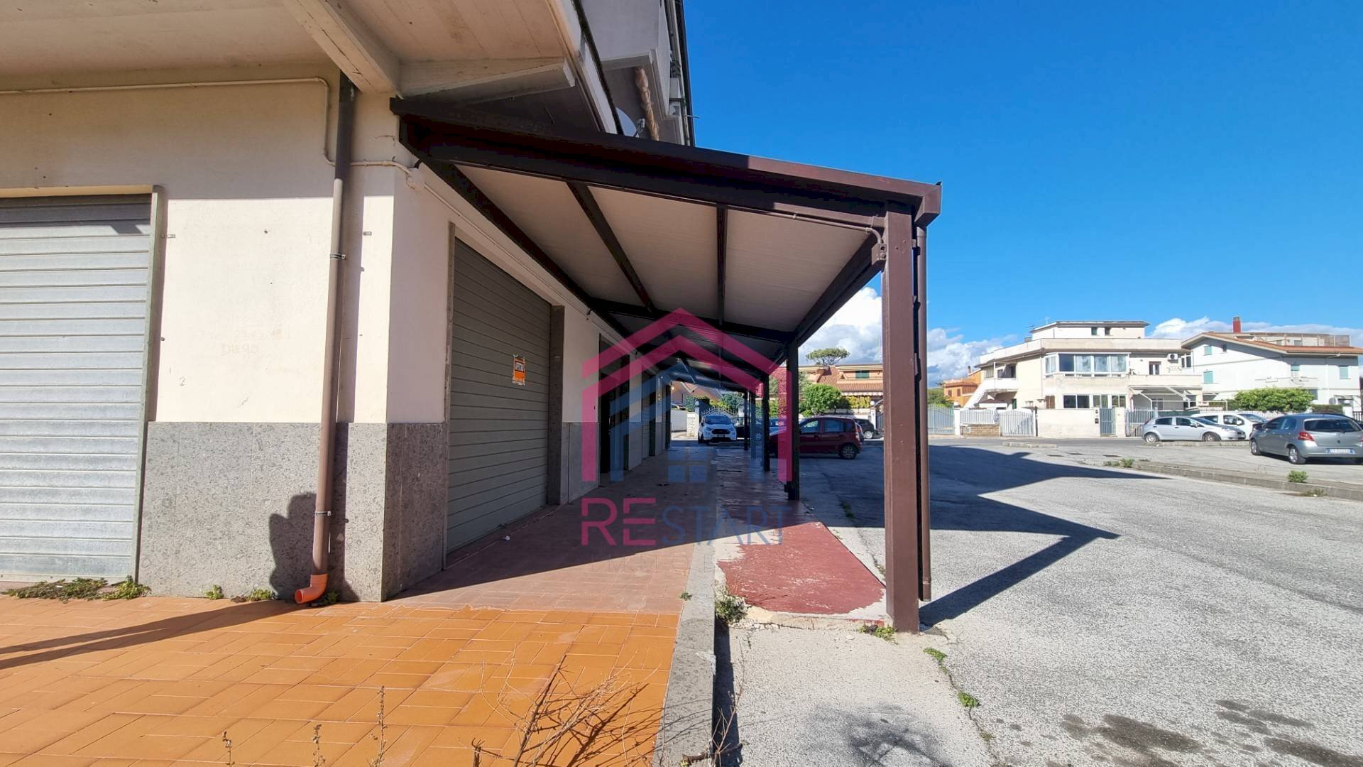 Foto 3 - Locale Commerciale Via Ticino
 
43, Ardea - foto 3