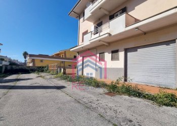 Foto 8 - Locale Commerciale Via Ticino
 
43, Ardea - foto 8