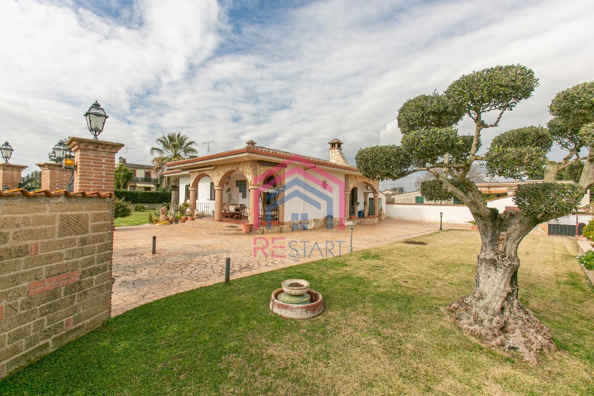 Foto 2 - Villa via stromboli
 
8, Aprilia - foto 2