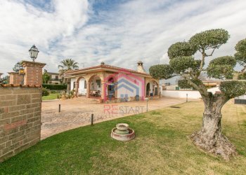 Foto 2 - Villa via stromboli
 
8, Aprilia - foto 2