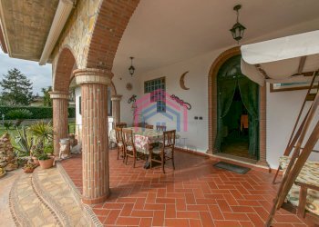 Foto 1 - Villa via stromboli
 
8, Aprilia - foto 1