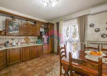 Foto 8 - Villa via stromboli
 
8, Aprilia - foto 8