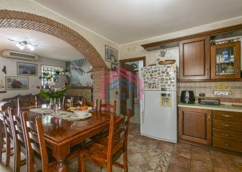 Foto 14 - Villa via stromboli
 
8, Aprilia - foto 14