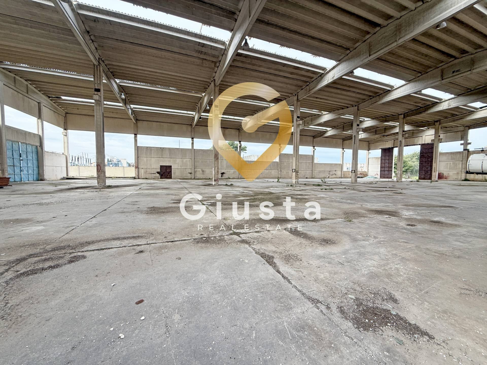 Foto 2 - Capannone Via  Giovanni Battista Amici
 
3, Brindisi - foto 2