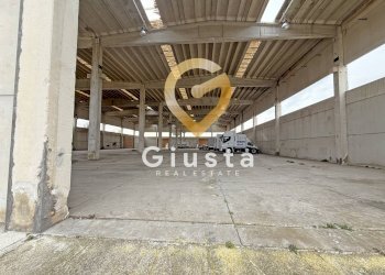 Foto 4 - Capannone Via  Giovanni Battista Amici
 
3, Brindisi - foto 4