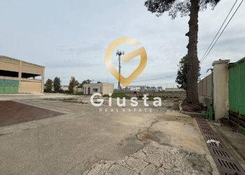 Foto 7 - Capannone Via  Giovanni Battista Amici
 
3, Brindisi - foto 7