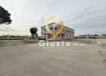 Foto 11 - Capannone Via  Giovanni Battista Amici
 
3, Brindisi - foto 11