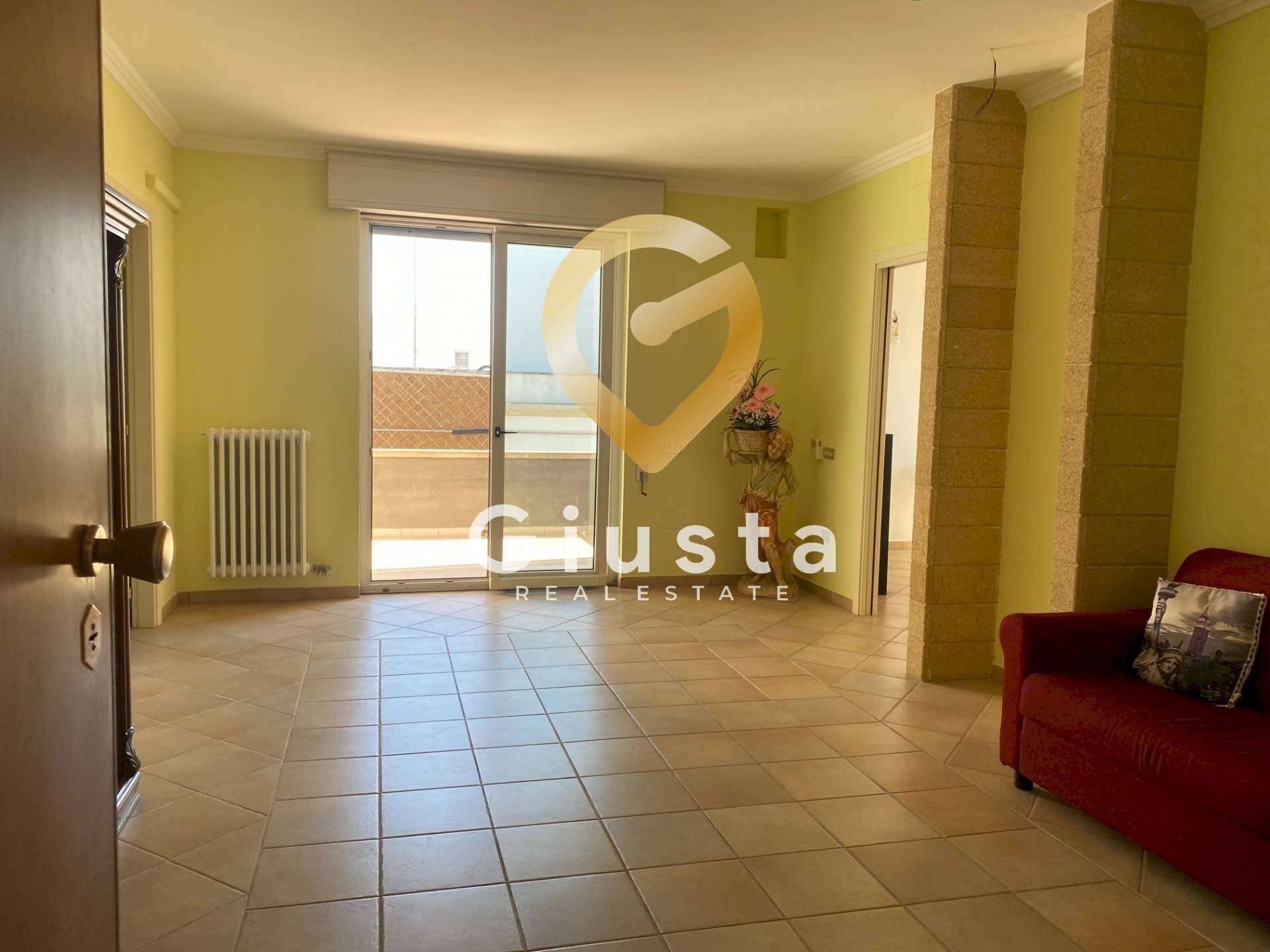 Foto 1 - Quadrilocale Via Vincenzo Gigante
 
2, Cellino San Marco - foto 1