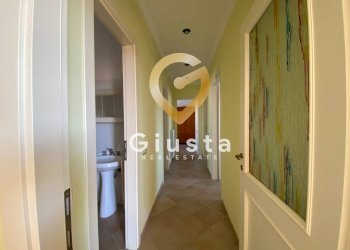 Foto 3 - Quadrilocale Via Vincenzo Gigante
 
2, Cellino San Marco - foto 3