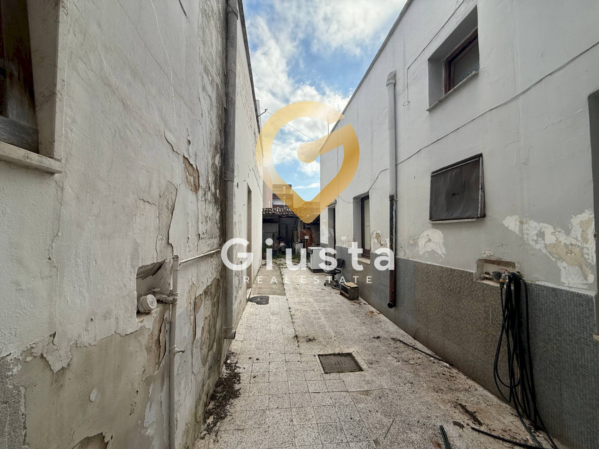 Foto 3 - Casa indipendente Via Adamello
 
4, Brindisi - foto 3