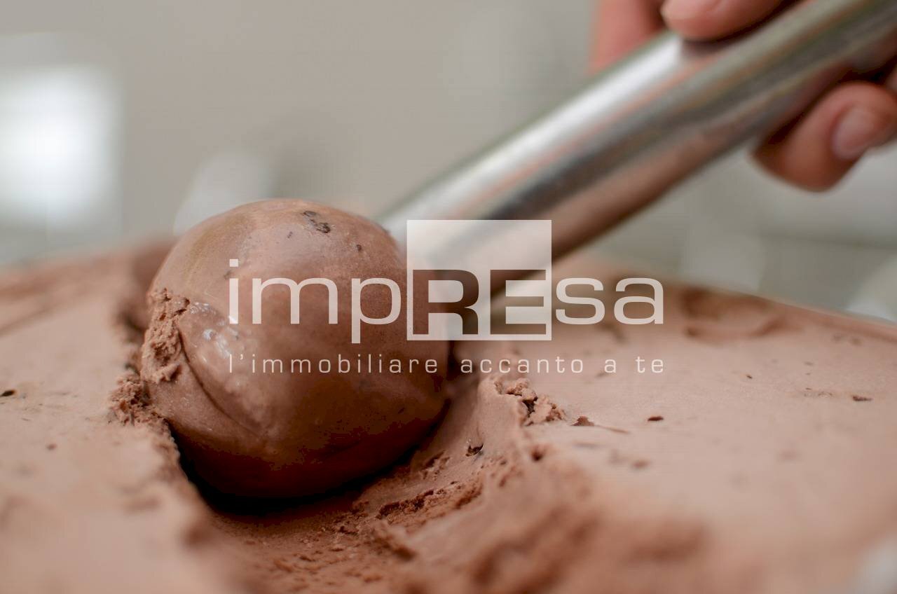 Foto 2 - Attività Commerciale piazza trieste
 
2, Jesolo - foto 2