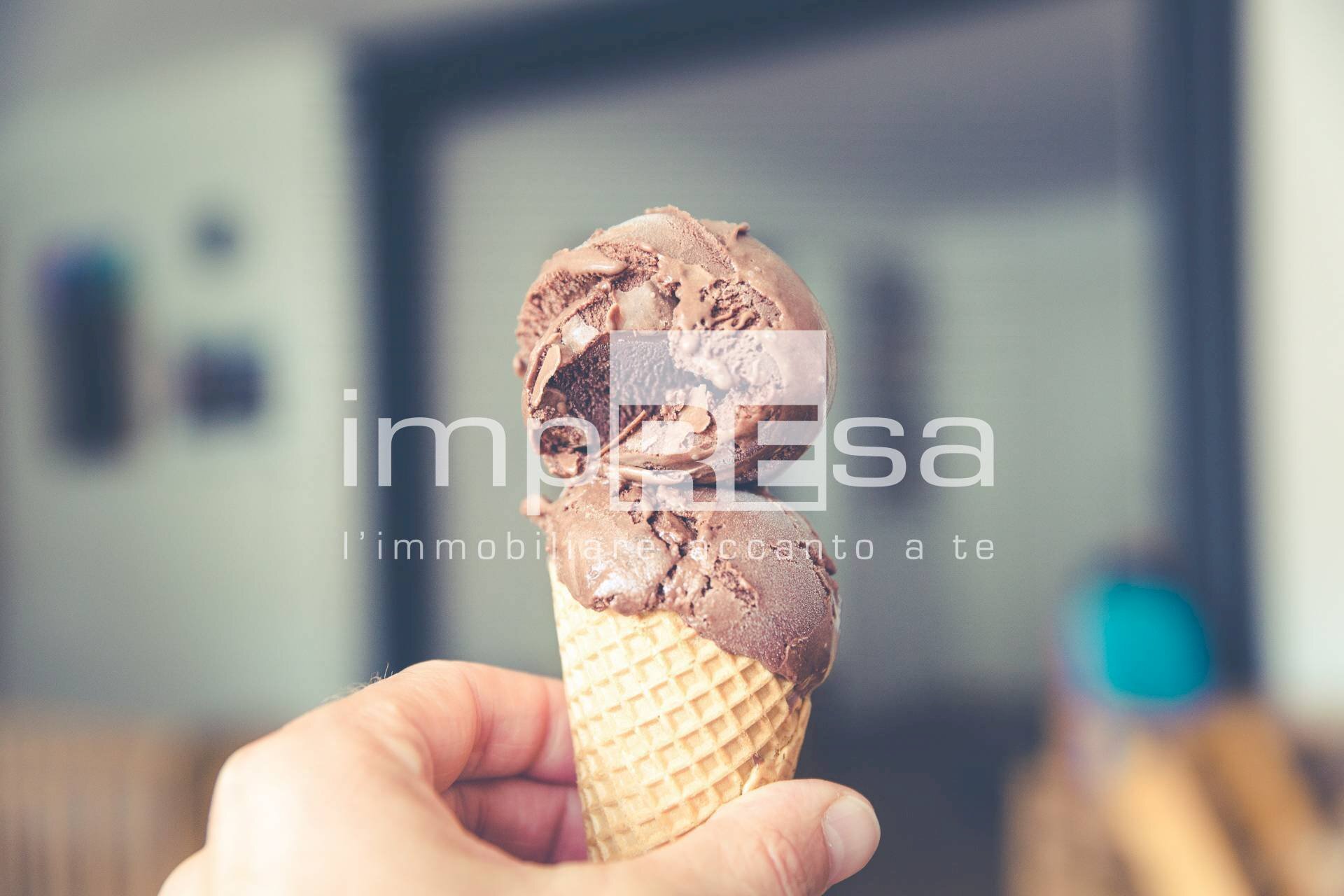 Foto 3 - Attività Commerciale piazza trieste
 
2, Jesolo - foto 3