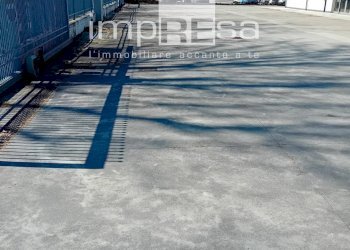 Foto 3 - Capannone via roma destra
 
20, Jesolo - foto 3