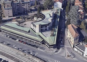 Foto 2 - Attività Commerciale Via Casula
 
1, Varese - foto 2