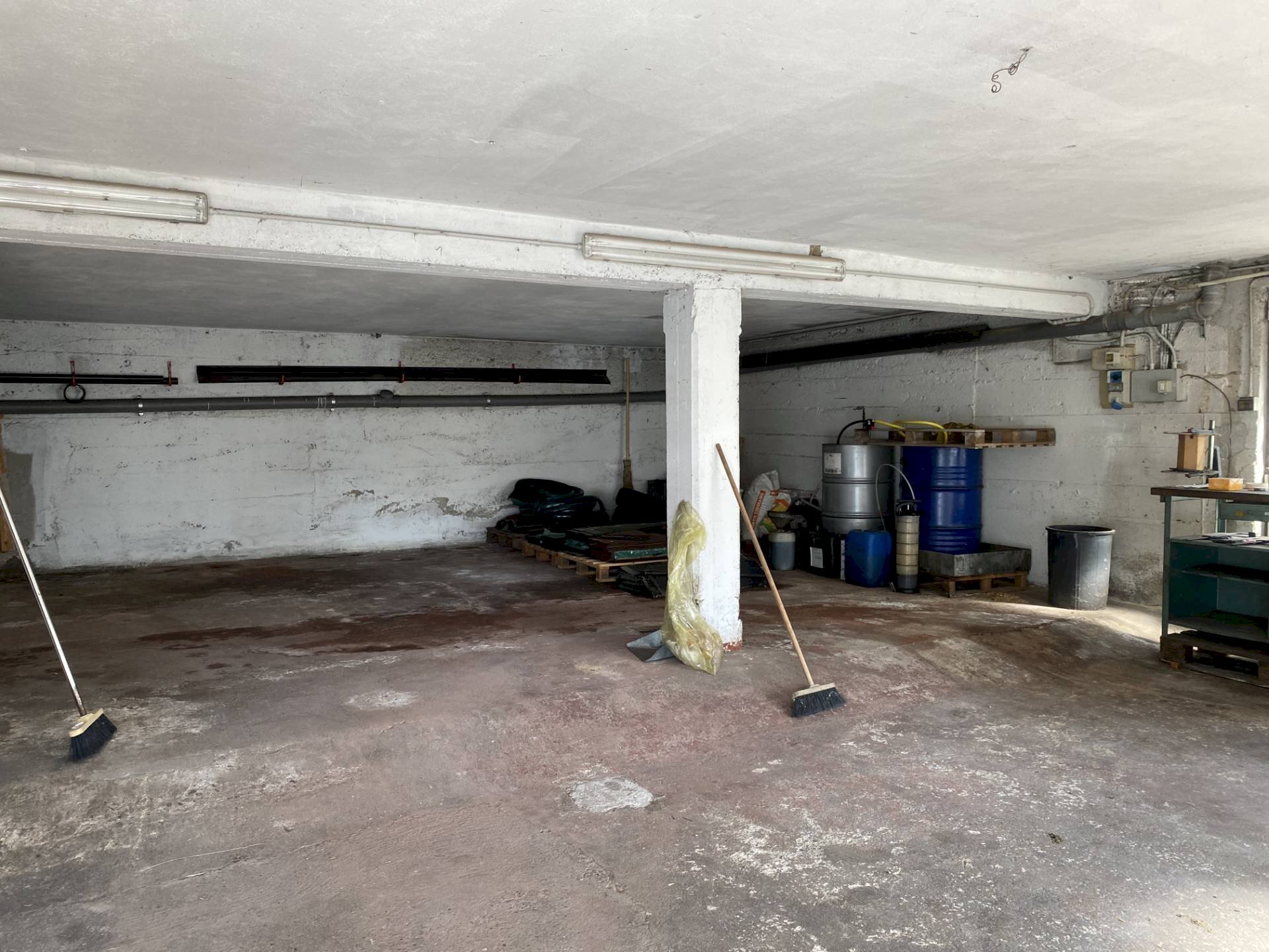 Foto 3 - Locale Commerciale Via Cornelio Rovera
 
38, Varese - foto 3