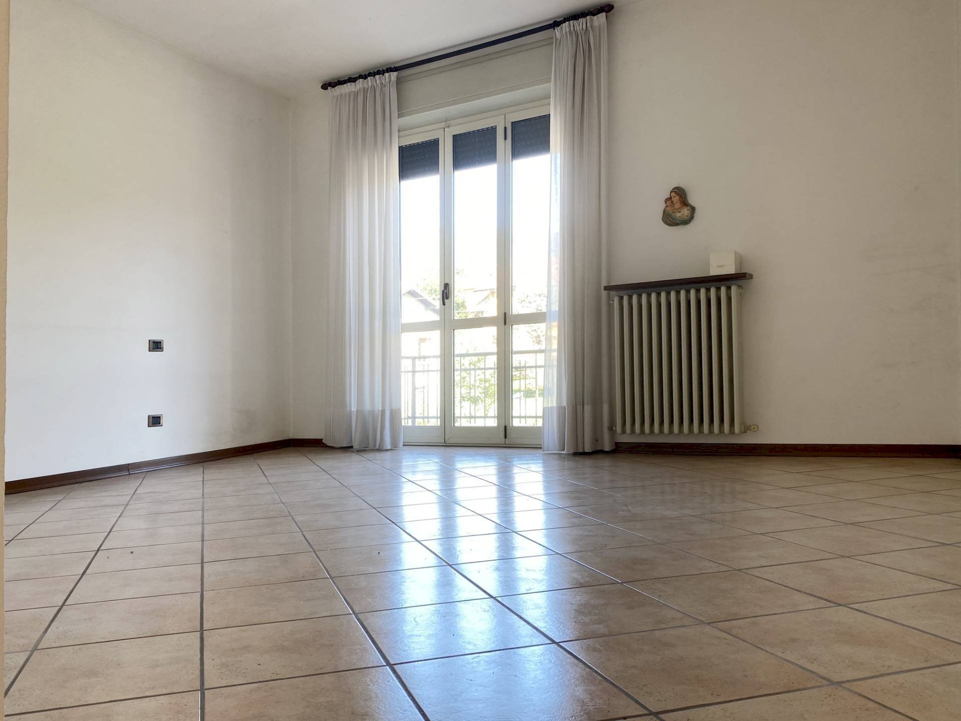 Foto 3 - Appartamento Via Cornelio Rovera
 
38, Gavirate - foto 3