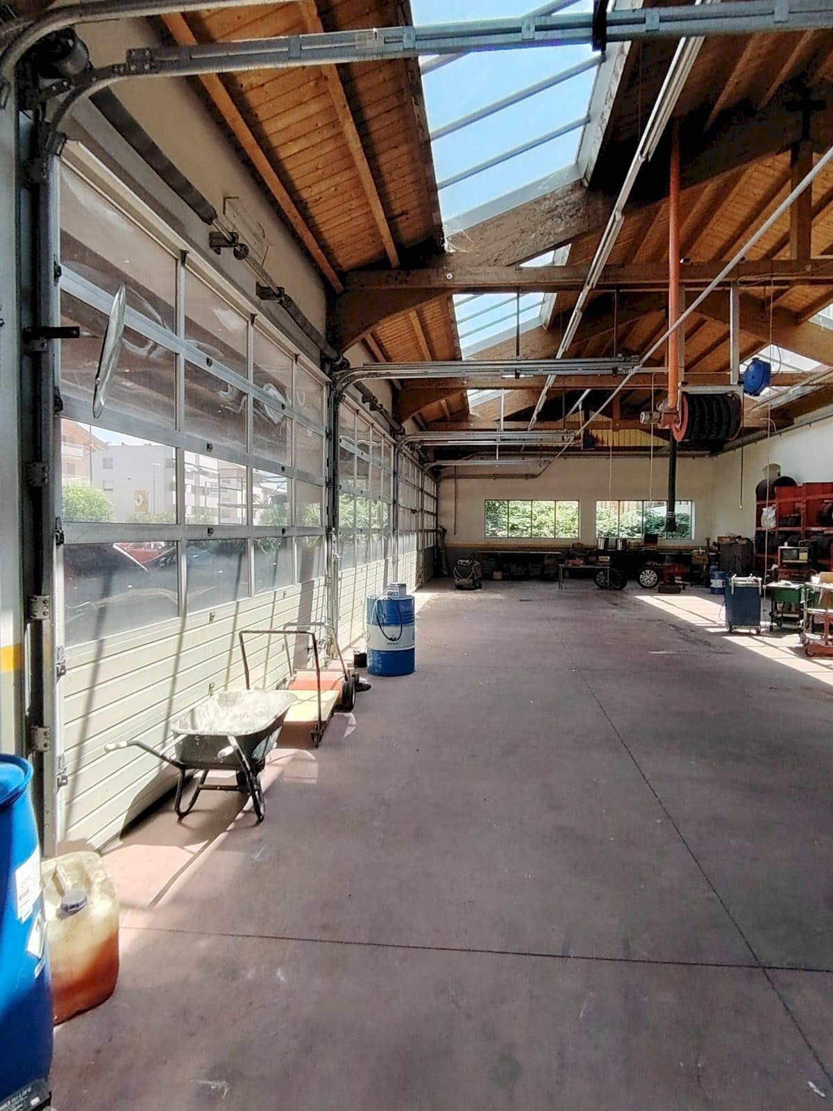 Foto 2 - Locale Commerciale via 4 novembre, Mezzolombardo - foto 2