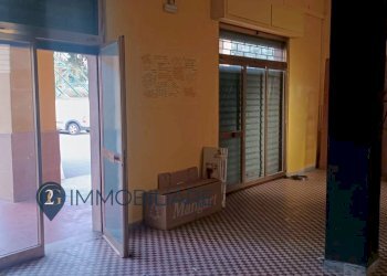 Foto 1 - Locale Commerciale Via Romana, Bolano - foto 1