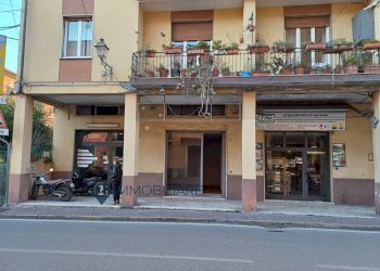 Foto 1 - Locale Commerciale Via Sobborgo Emiliano, Sarzana - foto 1