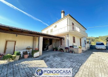 Foto 1 - Casa indipendente Contrada Santa Reparata
 
15, Civitella del Tronto - foto 1