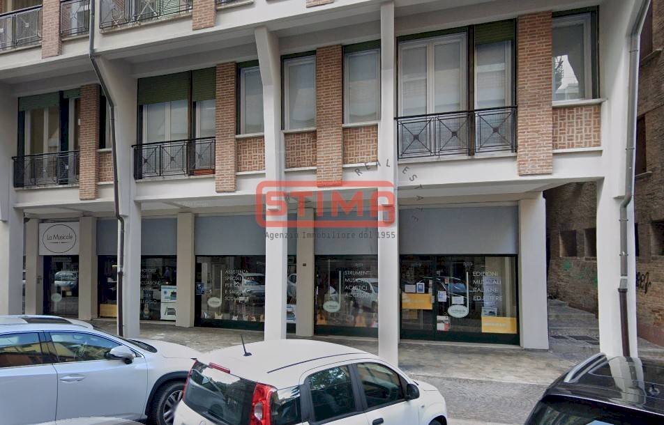 Foto 1 - Negozio via toniolo, Treviso - foto 1