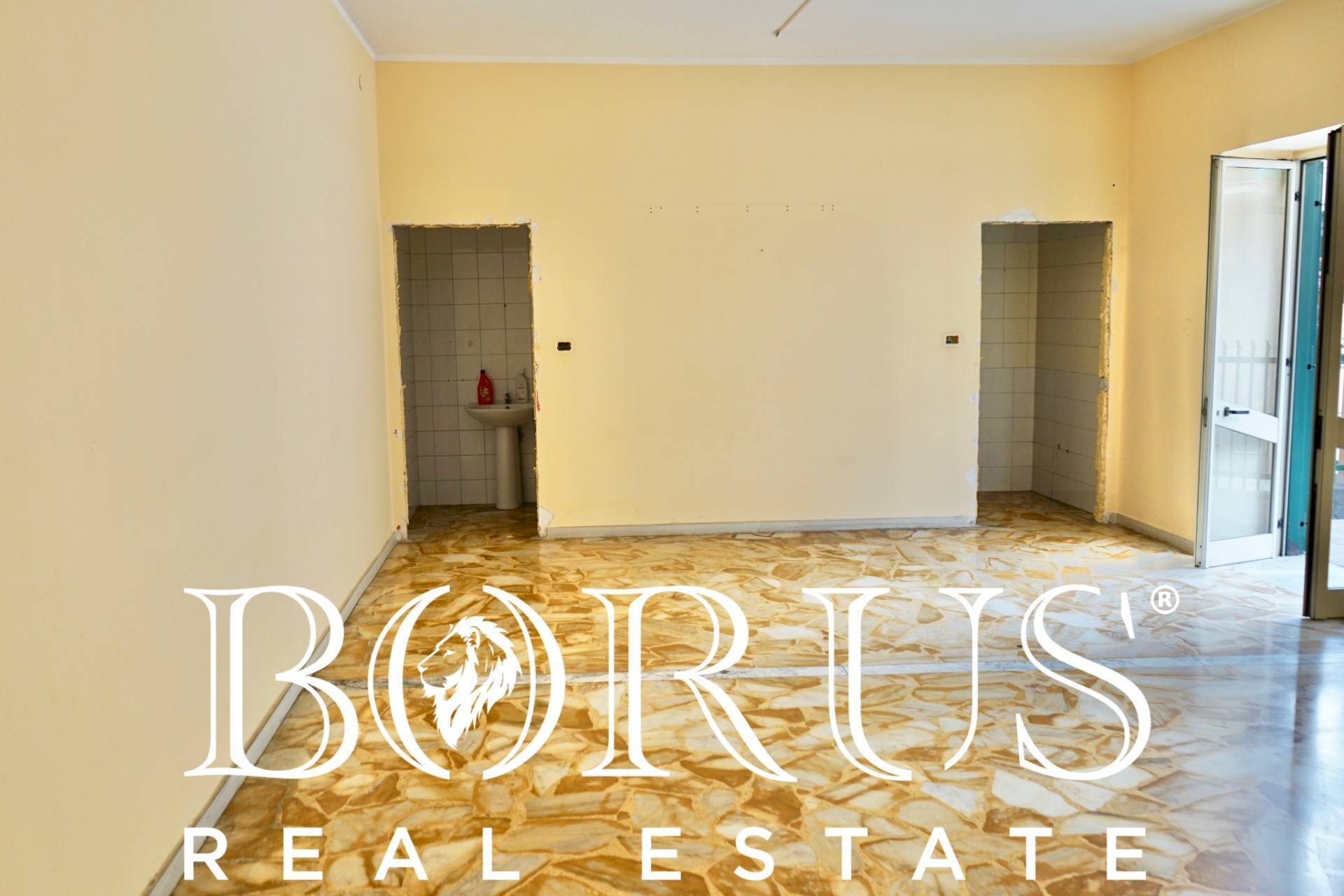 Foto 2 - Locale Commerciale Corso Umberto Gricignano di Aversa, Gricignano di Aversa - foto 2